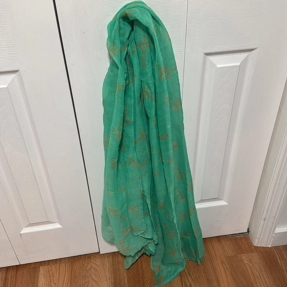 Scarf/ wrap - Picture 2 of 3